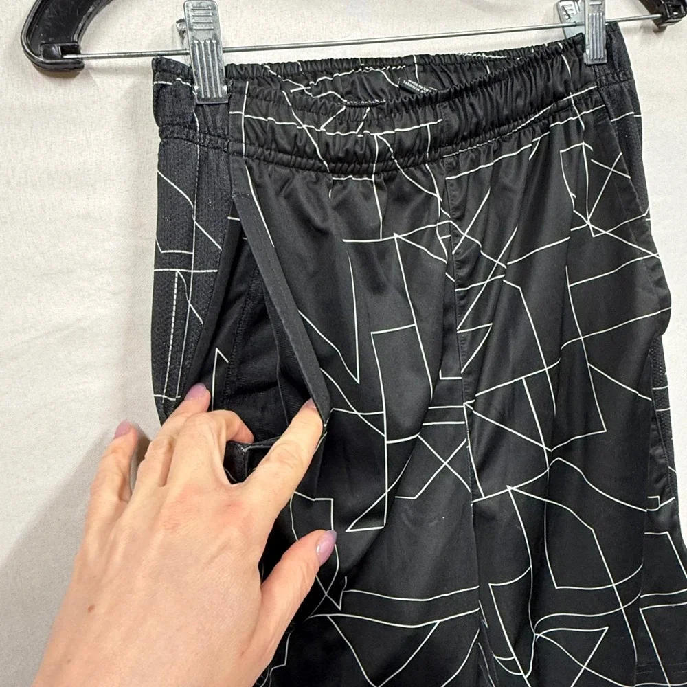 Nike Kids Dri‎ Fit Black Geometric Print Athletic Shorts Size L